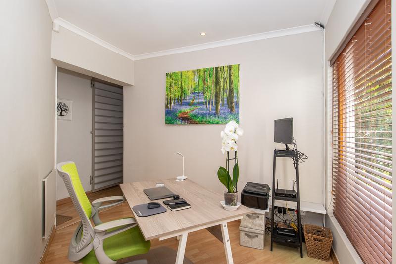 3 Bedroom Property for Sale in Constantia Western Cape